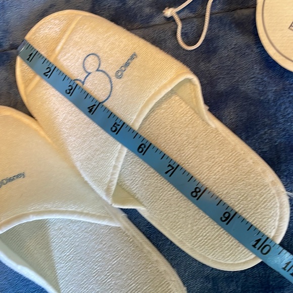 Disney Hong Kong Hollywood Hotel slippers and paper coaster and bag. - Picture 6 of 8